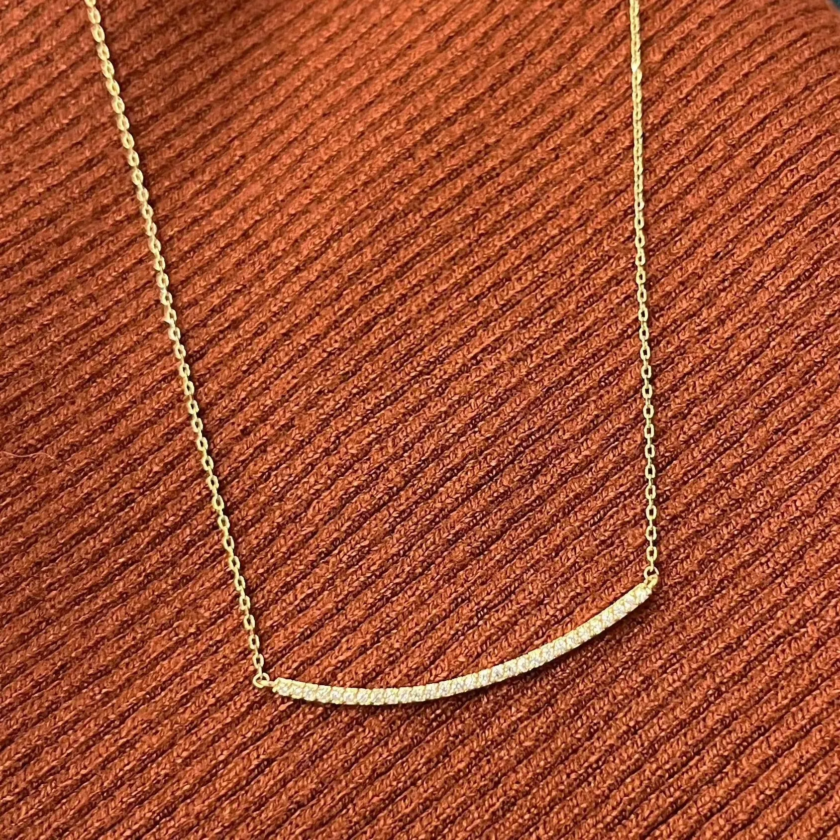 Barre Like Simple Curved Bar Necklace