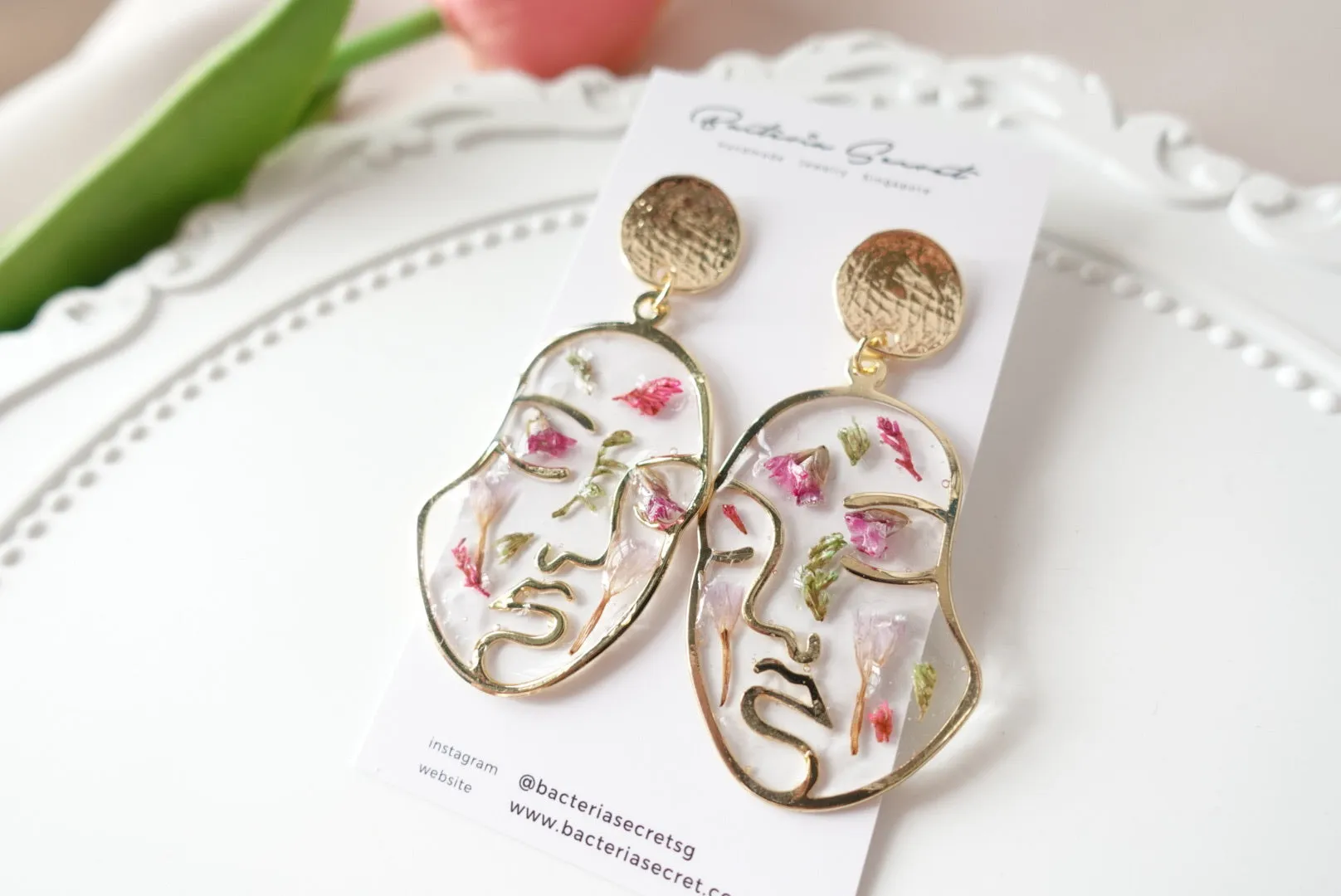 Face Mixed Flower Studs