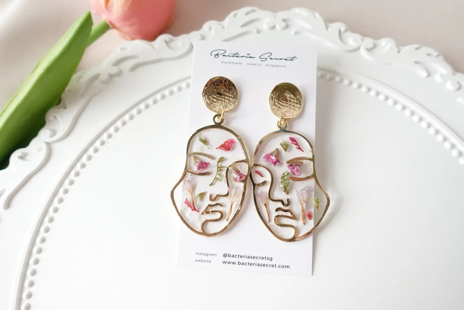 Face Mixed Flower Studs