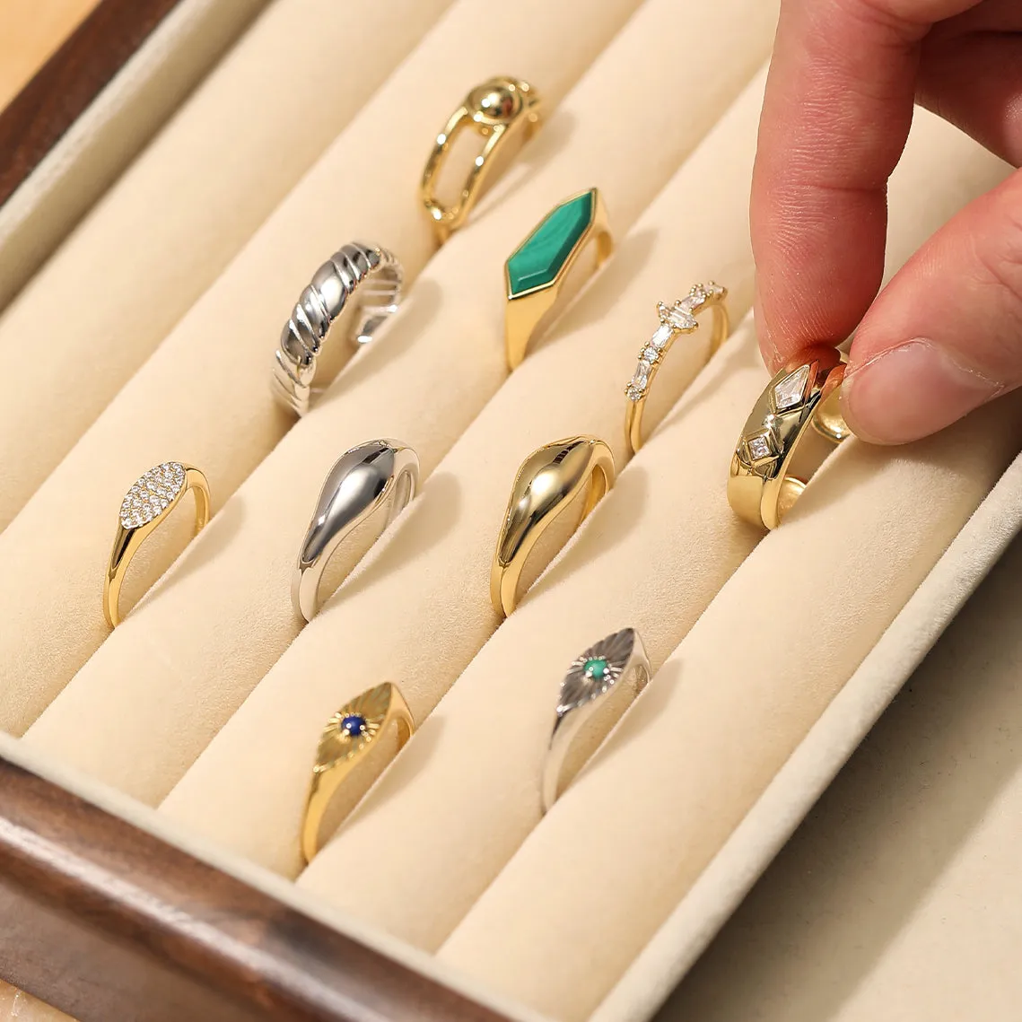 Gold Wave Adjustable Ring 