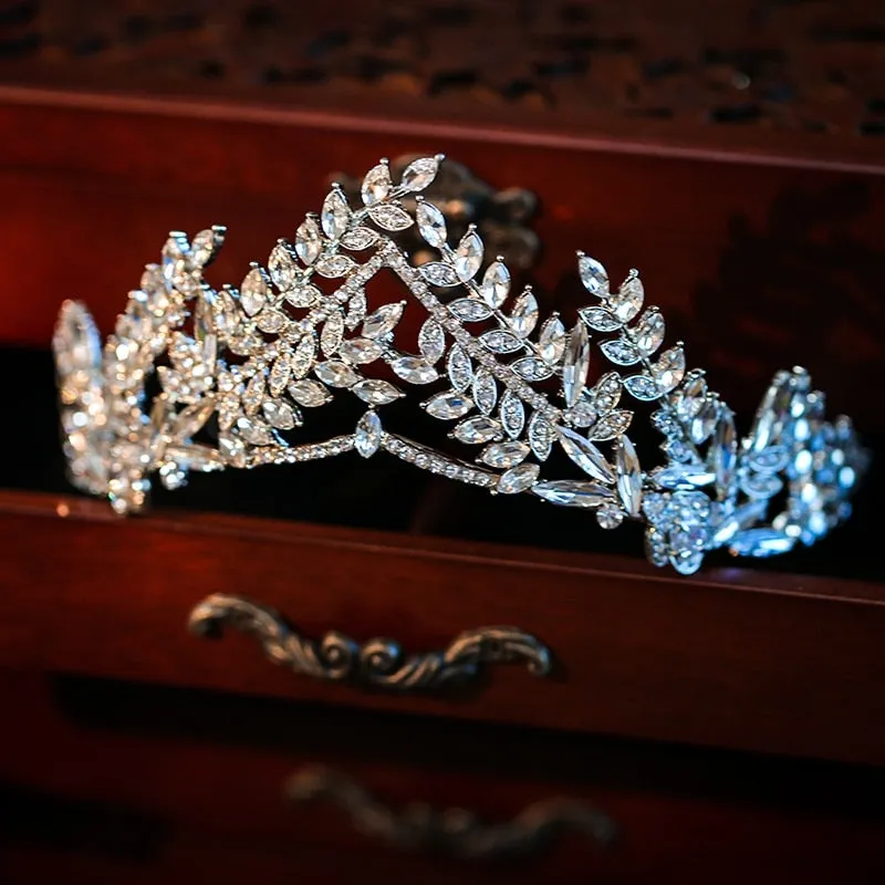 Sparkle Masterful Goddess Tiara